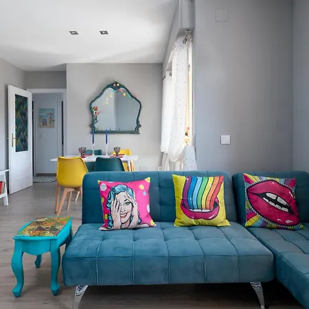 Retro Divino Con Piscina Y Playa Familias Parejas