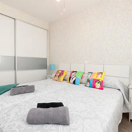 Retro Divino Con Piscina Y Playa Familias Parejas Apartment